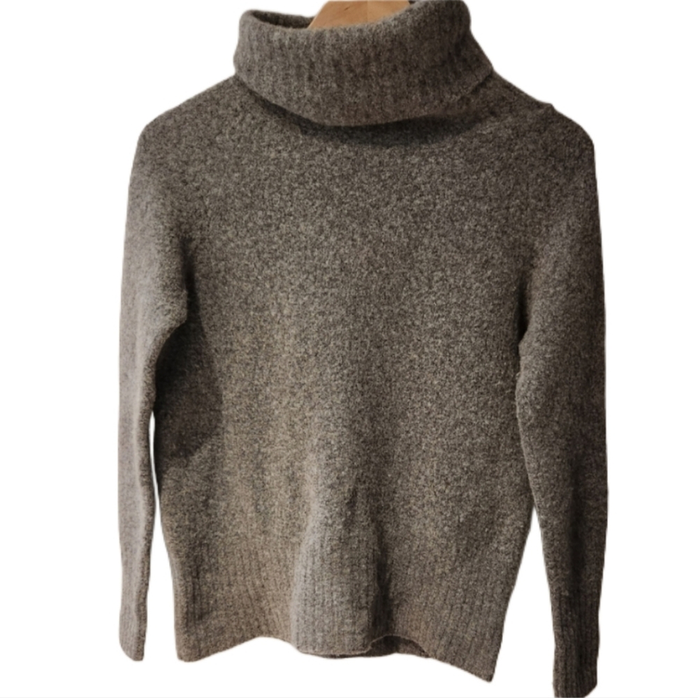 Babaton XS Fits Oversize Turtleneck Merino Wool Cozy Sweater